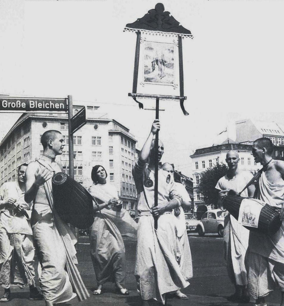 Harināma in downtown Hamburg, 1971