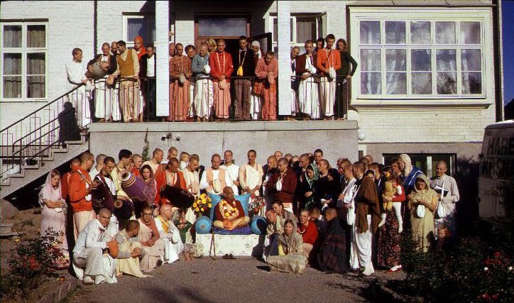 Prabhupāda and his disciples in front of the temple in Spånga